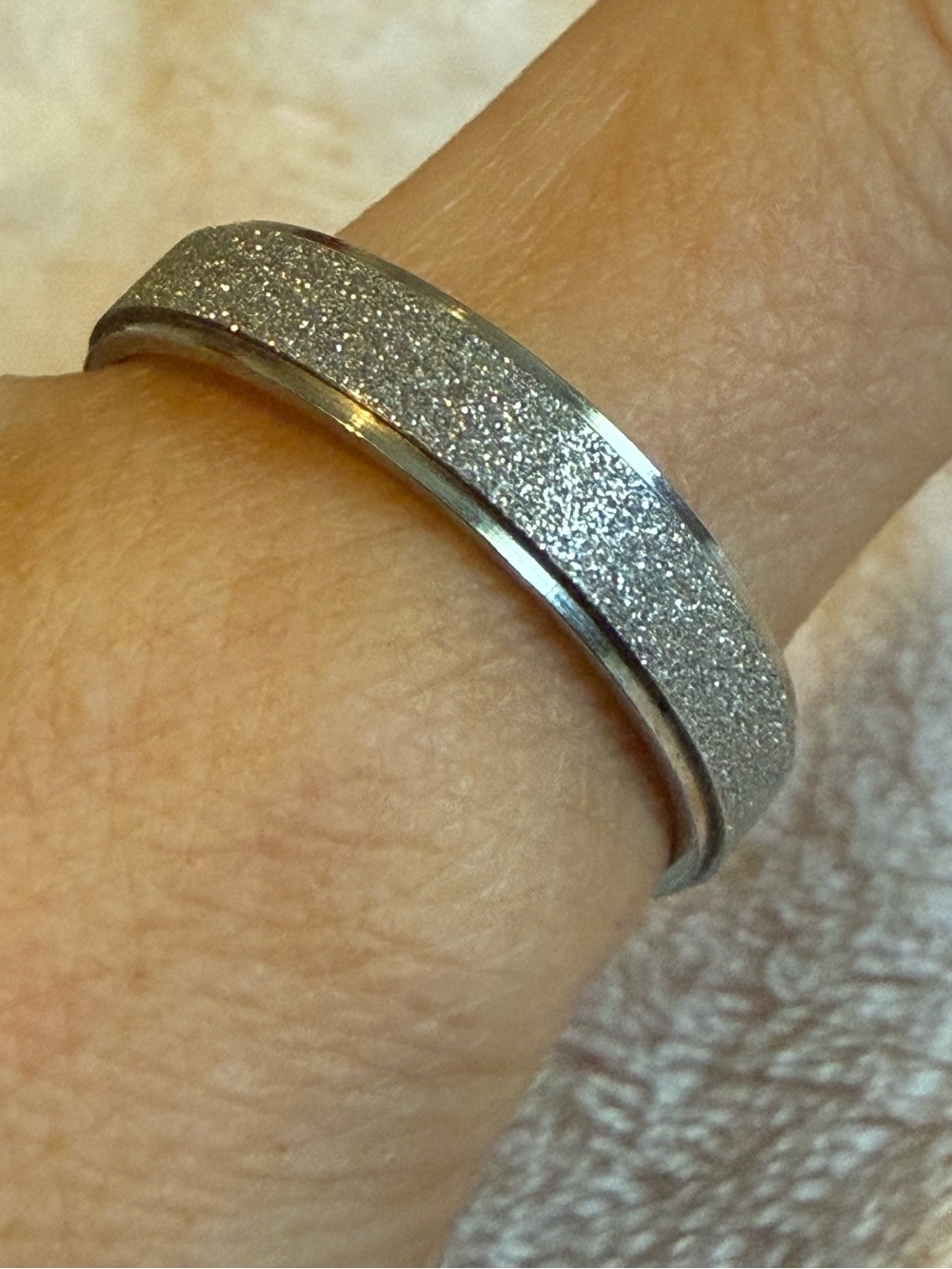 Silver Glitter Sparkle Textured Band Ring Size 11.5 / 12 Minimalist Chic⁠